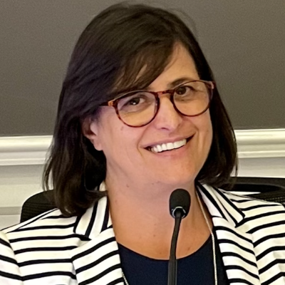 Luisa Almendra headshot